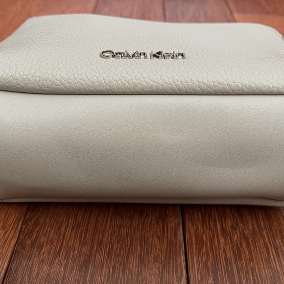 Calvin Klein Black and Gray Interior Bag - Picture 2 of 5